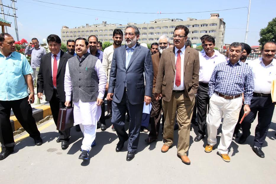 Drabu presents Budget 2016-17 in LA